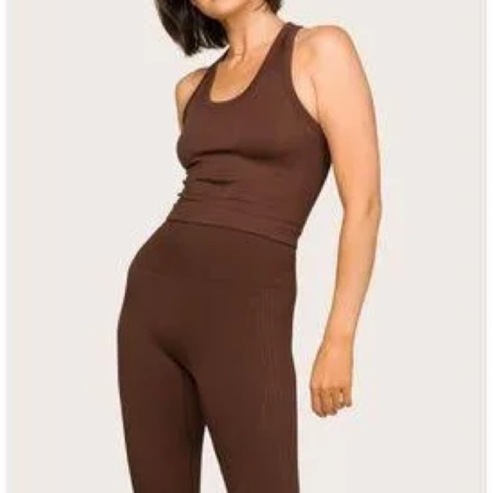 Alala barre racer tank and seamless leggings in coffee
